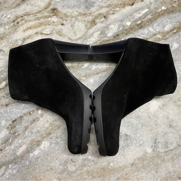 LA CANADIENNE Waterproof Suede Heeled Bootie Black Size 8.5 - Picture 6 of 11